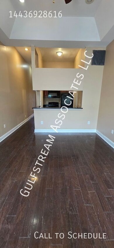 Primary Photo - 219-1/2 E North Ave-Apt 1