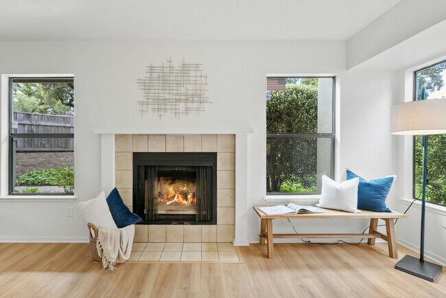 Foto del edificio - 111 Bean Creek Rd