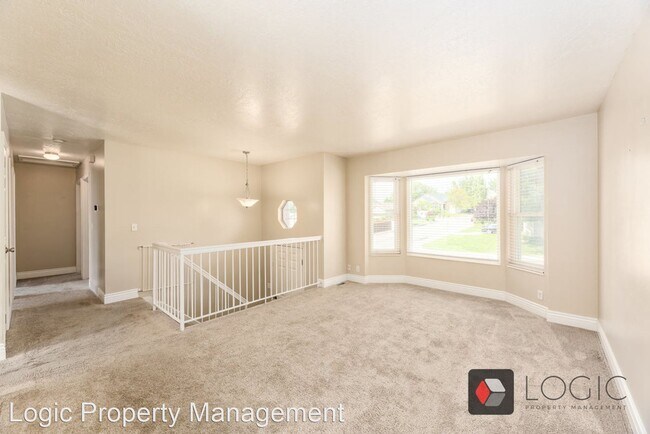 Foto del edificio - 3 br, 2 bath House - 835 West 2400 North