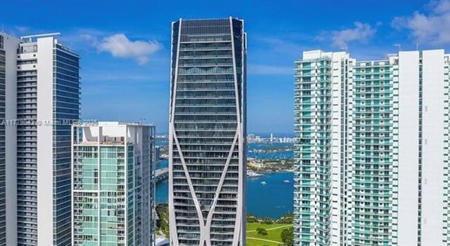 Building Photo - 1000 Biscayne Blvd