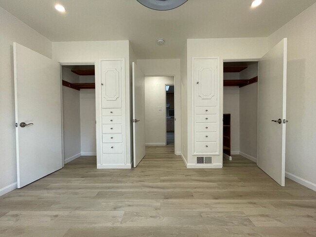 Building Photo - Palo Alto - Midtown, 4 Bed, 2 Bath Updated