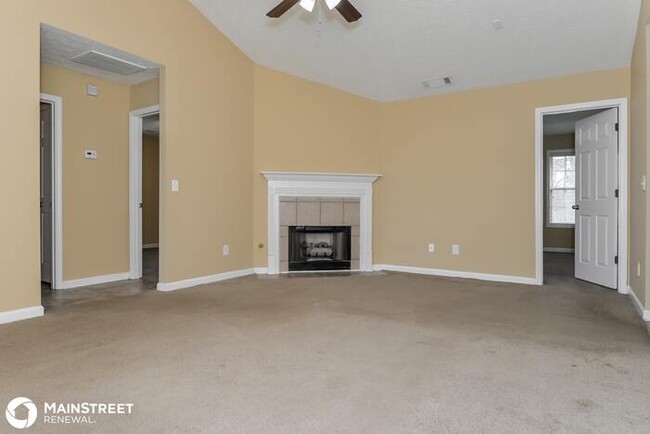 Foto del edificio - 2257 Sugarleaf Trail, Hampton, GA 30228