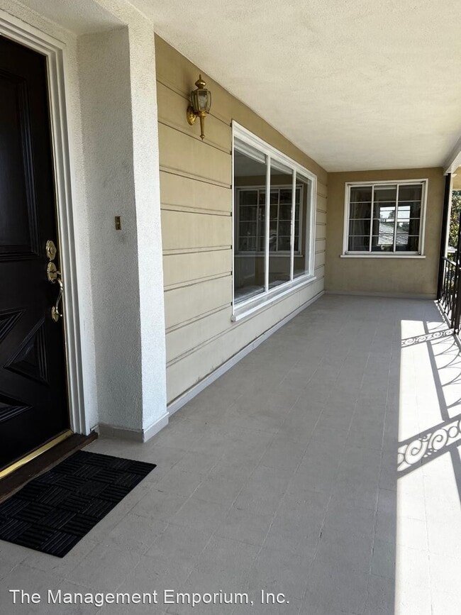 Building Photo - 3 br, 3 bath House - 523 Meadows Dr.