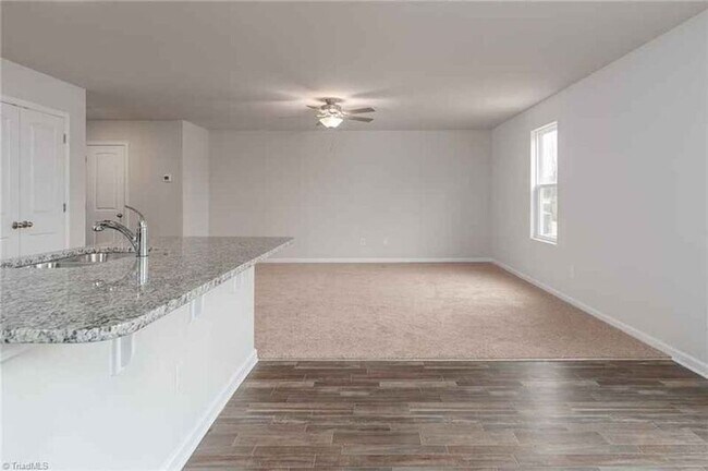 Building Photo - 2247 Balmore Ave