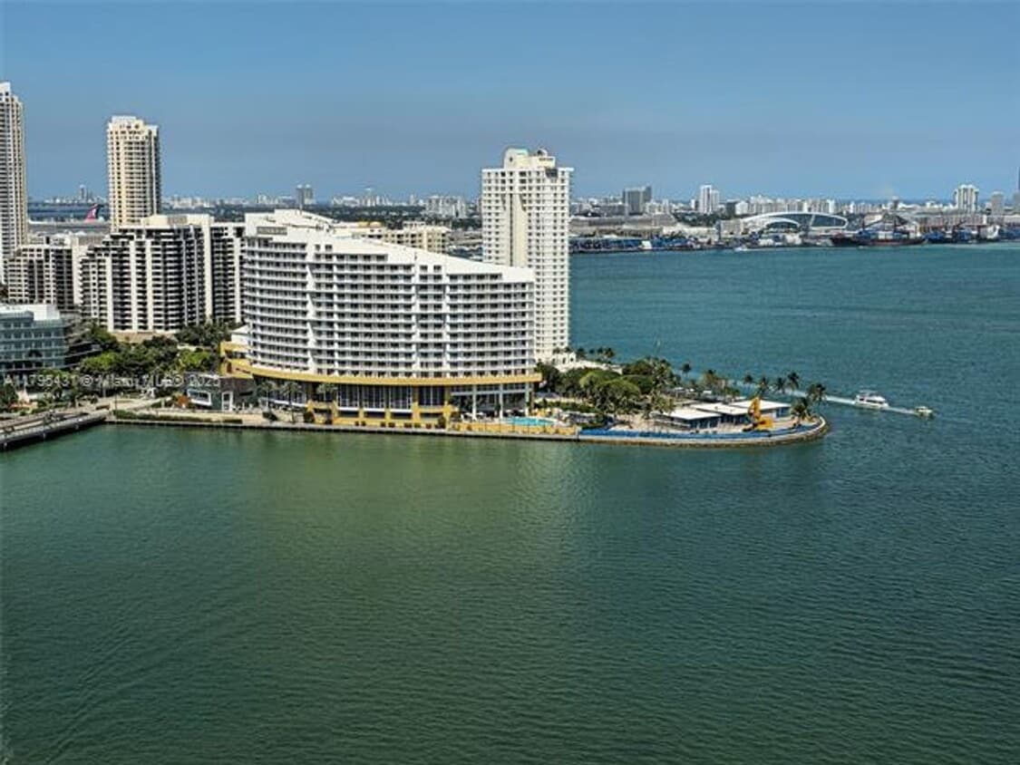 Primary Photo - 1155 Brickell Bay Dr