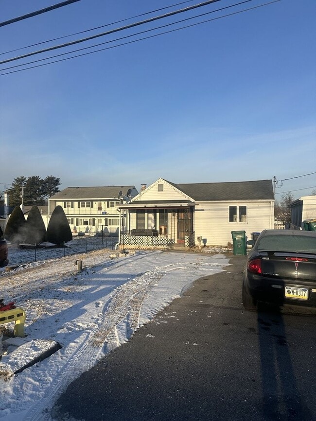 Building Photo - 40 Valley St