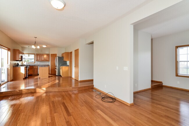 Foto del edificio - 9290 Creek Way