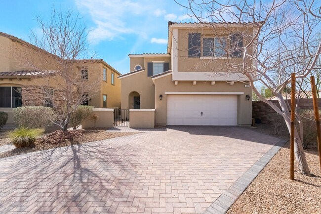 Building Photo - Luxury Home Overlooking the Tuscany 18th Fairway