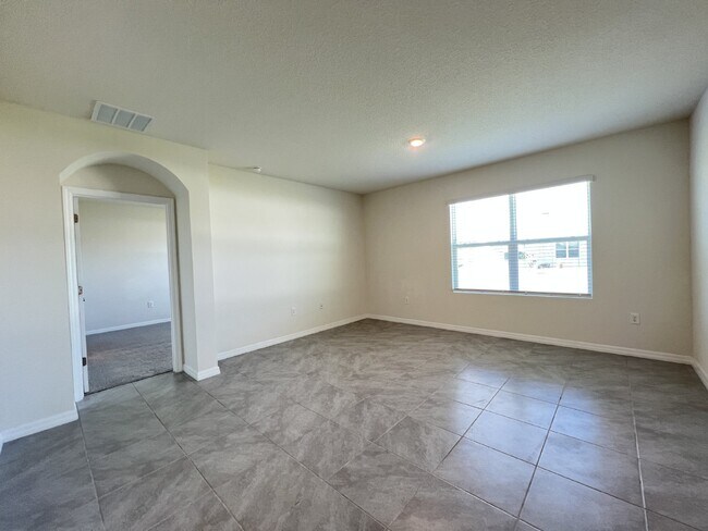 Foto del edificio - **4 bd/2bath Home available in the exclusive gated community of Lake Diamond!!!