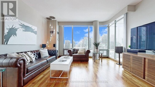 Building Photo - 81 Navy Wharf Ct