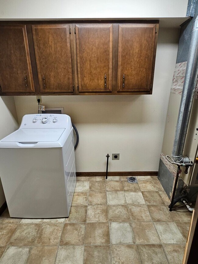 Foto del edificio - Two Bedroom Condo