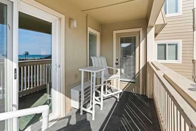 Building Photo - 9660 Shore Dr