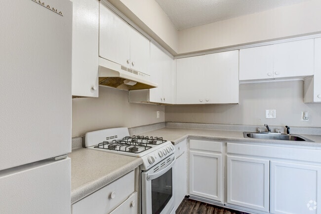 Kitchen - Cherry Creek -FREE month!