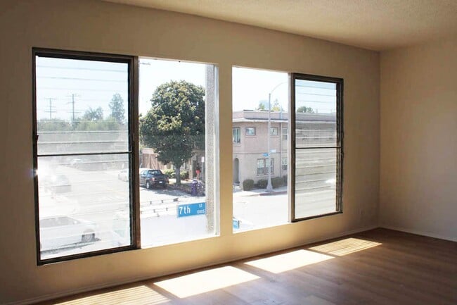 Building Photo - Available November 15th