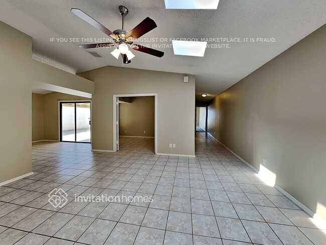 Foto del edificio - 11134 N 82nd Ln