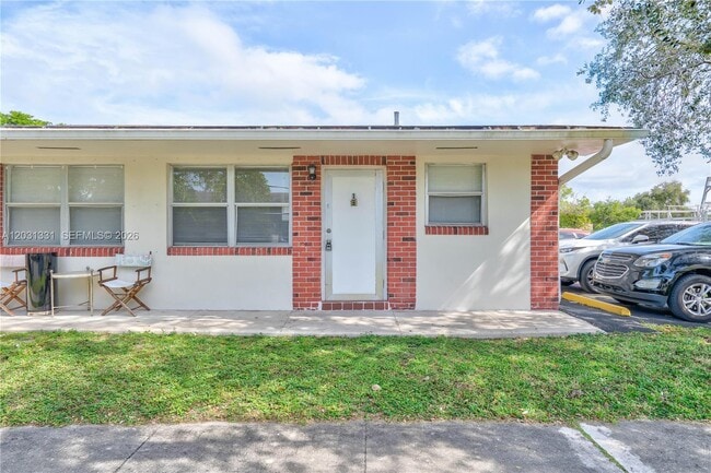 Foto del edificio - 856 SW 10th St