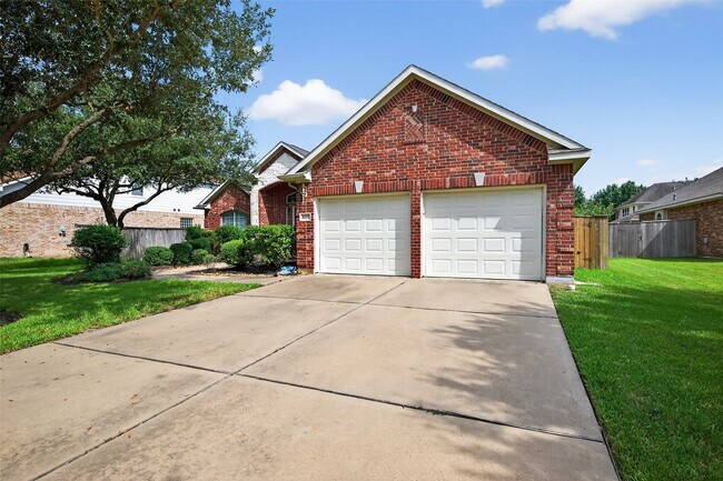 Building Photo - 2223 Fern Mist Ln