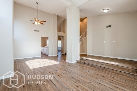 Foto del edificio - SELF TOUR NOW! - 19522 N 71st Ave, Glendal...