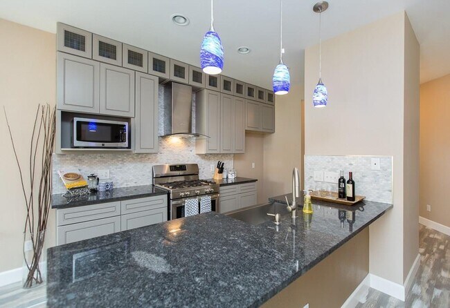 Foto del edificio - 1700 Perez St