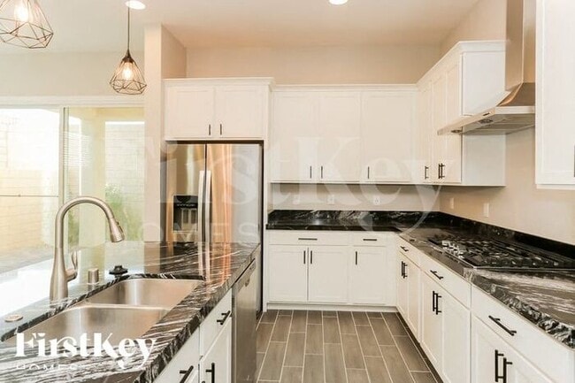 Foto del edificio - 10755 Blackrock Canyon Ave