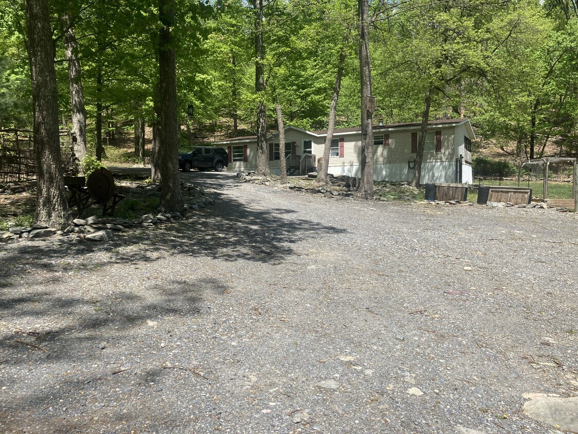 Primary Photo - 7420 Black Rd