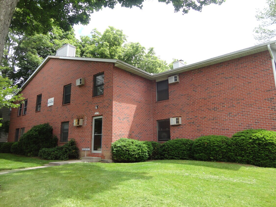 Primary Photo - 604 S Fell Ave