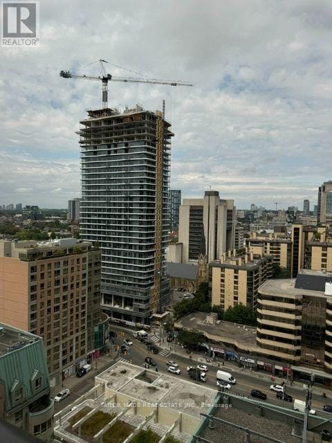 Building Photo - 238 Simcoe St
