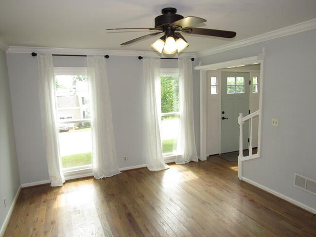 Building Photo - Hidden Cove Mt. Juliet home, close to Prov...