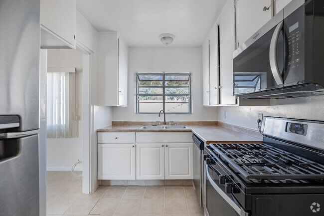 2 habitaciones, 2 baños - 600 pies cuadrados - Cocina - Sycamore Terrace