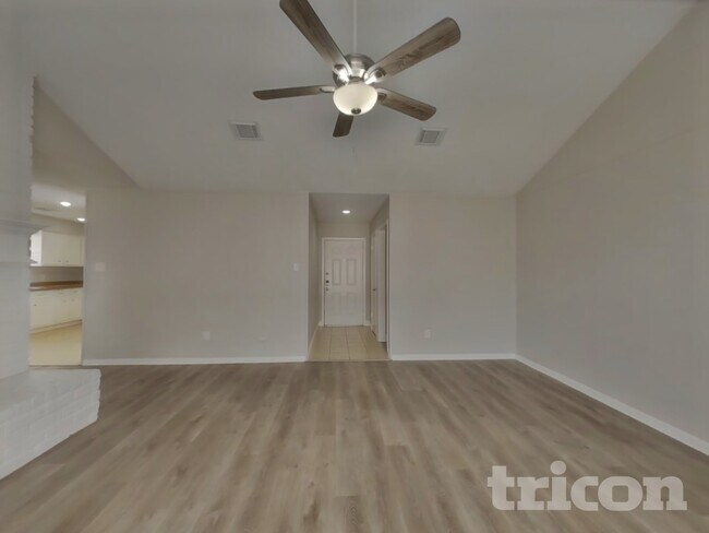 Foto del edificio - 14218 Overbrook Ln