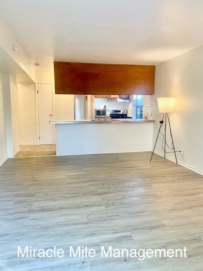 Building Photo - e624
