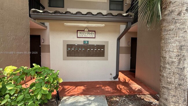 Foto del edificio - 9933 Nob Hill Ln