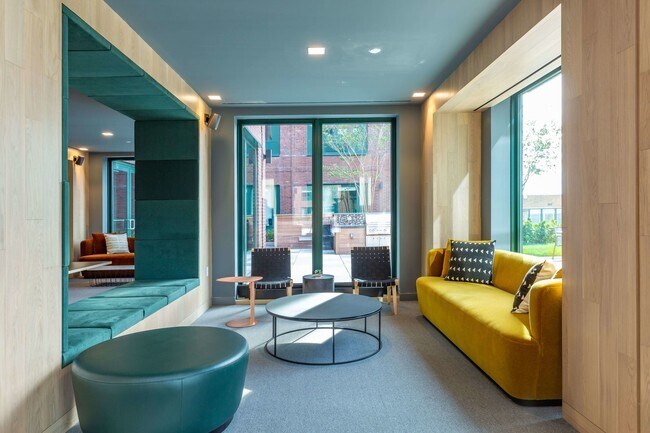 Foto del edificio - 487 Marin Blvd