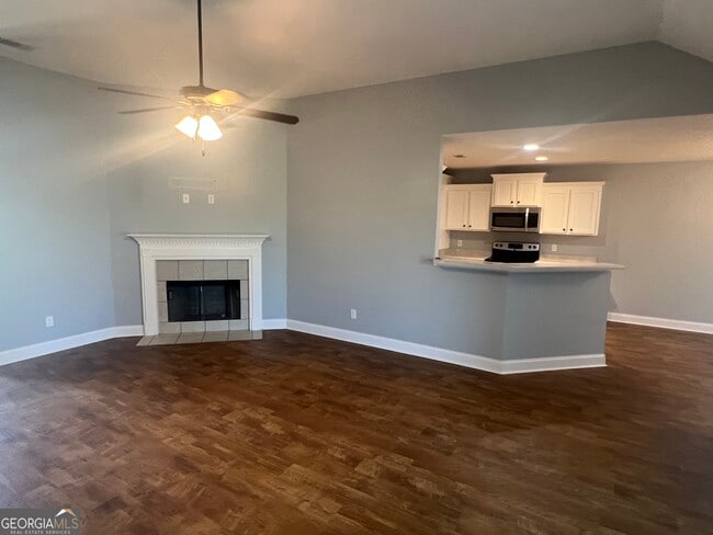 Building Photo - 252 Stonebrook Way