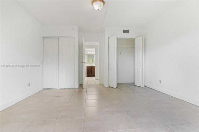 Foto del edificio - 1 bedroom in Hollywood FL 33023