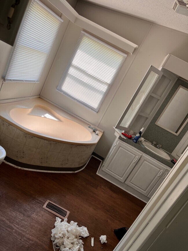 Foto del edificio - 208 W 43rd St