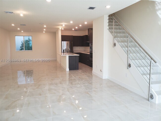 Foto del edificio - 10275 NW 66th St