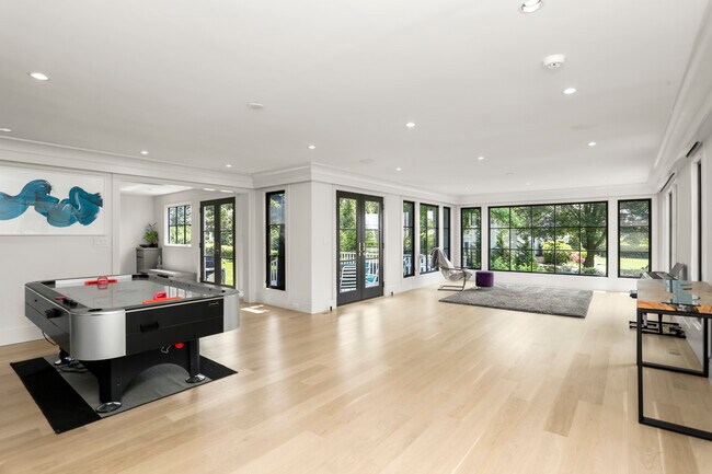 Foto del edificio - 74 Willowmere Cir