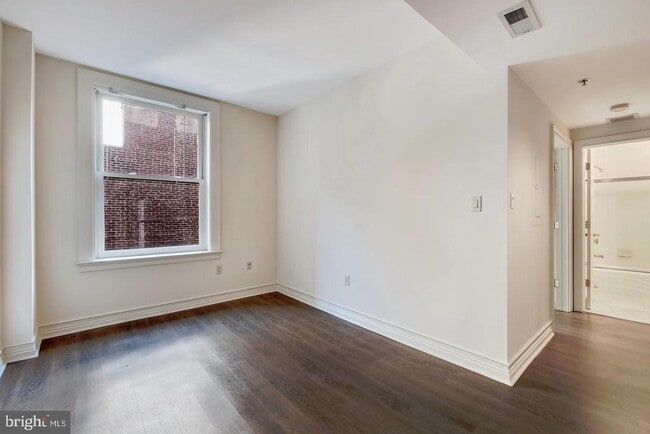 Building Photo - 202 S 17th St