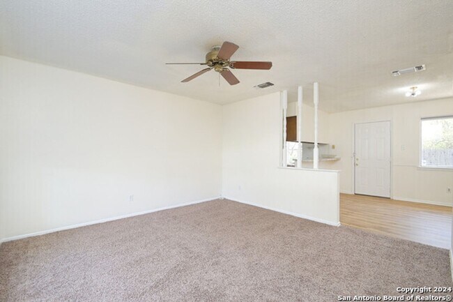 Building Photo - 3-BEDROOM HOME IN NACOGDOCHES NORTH