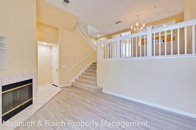 Building Photo - 2 br, 2.5 bath House - 1906 Beaufort Terrace