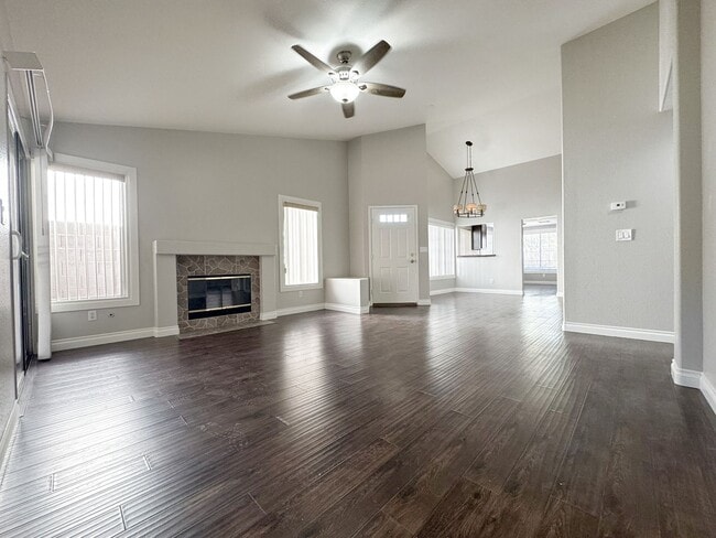 Foto del edificio - Step into this charming 3-bedroom, 2-bathroom residence in Henderson