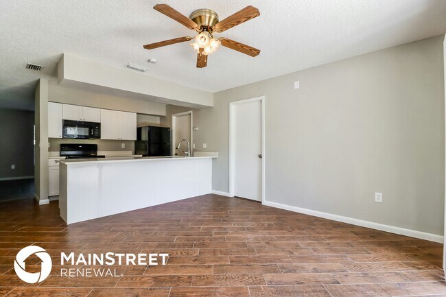 Building Photo - 2289 Crystalview Ct