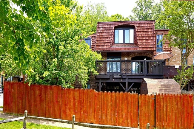 Building Photo - 4912 Herkimer St