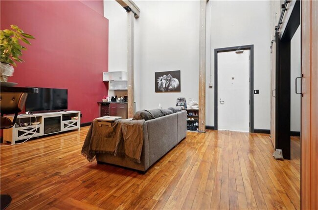 Foto del edificio - 1117 Douglas Ave