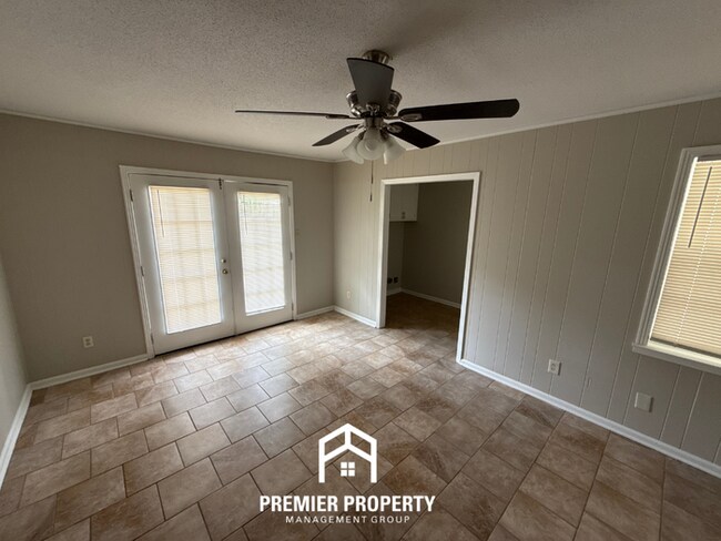 Photo - 3BR/2BA Memphis Rental with Hardwood Floors & Tile Galley Kitchen House