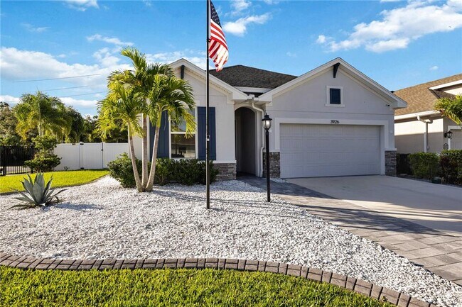 Foto del edificio - 3926 Sunshine Pine Ave