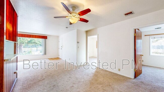 Foto del edificio - 2250 Old River Rd