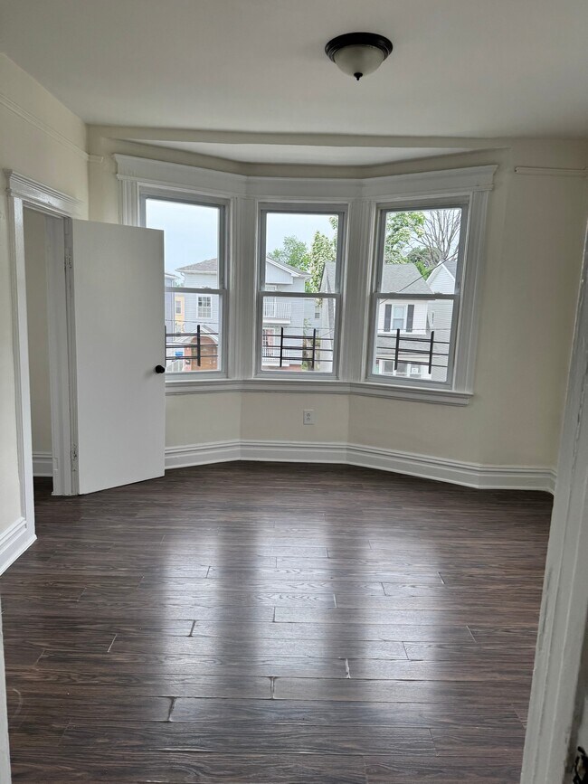 Foto del edificio - 78 Berkshire Pl