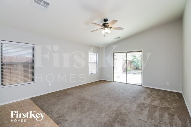 Foto del edificio - 3193 W Sunshine Butte Dr